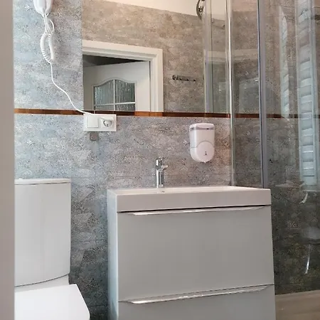 Tulip - Jednoosobowy Nr 3 Ze Wspolna Lazienka I Kuchnia *