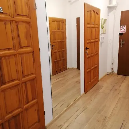 Tulip - Jednoosobowy Nr 3 Ze Wspolna Lazienka I Kuchnia Apartman *