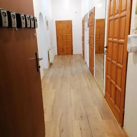 Tulip - Jednoosobowy Nr 3 Ze Wspolna Lazienka I Kuchnia * Szczecin