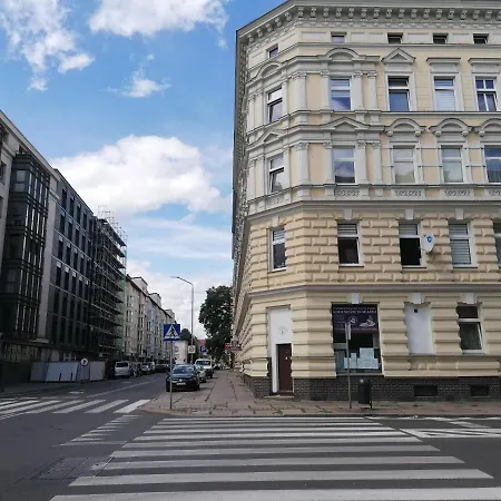 Tulip - Jednoosobowy Nr 3 Ze Wspolna Lazienka I Kuchnia Appartamento Stettino