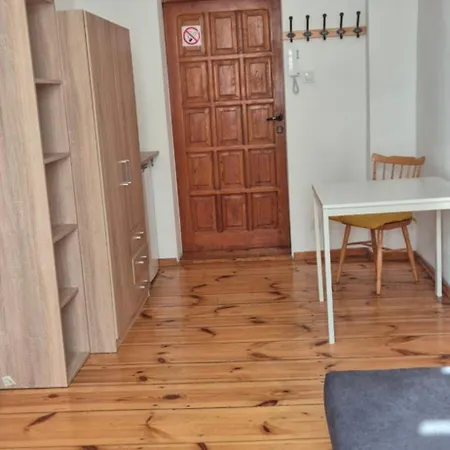 Tulip - Jednoosobowy Nr 3 Ze Wspolna Lazienka I Kuchnia Appartement *
