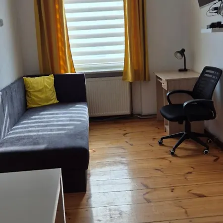 Tulip - Jednoosobowy Nr 3 Ze Wspolna Lazienka I Kuchnia * Szczecin